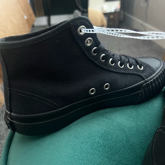 PF Flyers - Picture 6 of 6